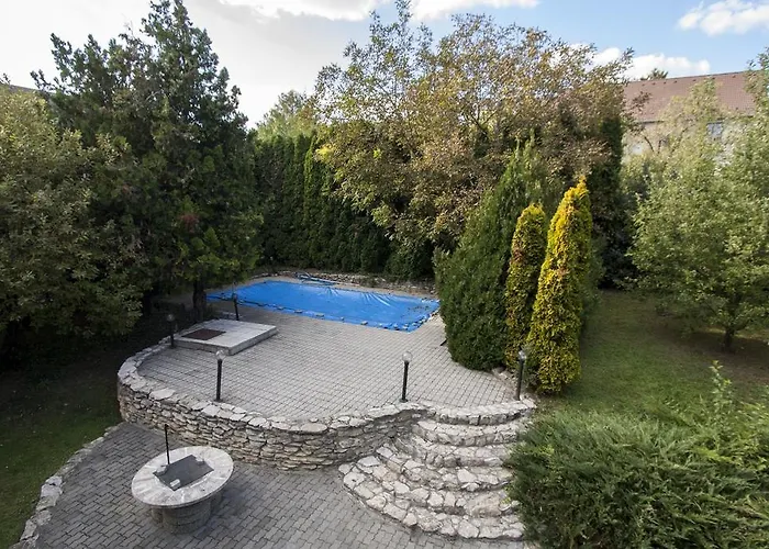 Dominika بيت ضيافة بودابست